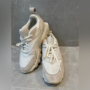 Reebok Casual Cardi B Leather V2 Sneakers Off-White & Light Beige